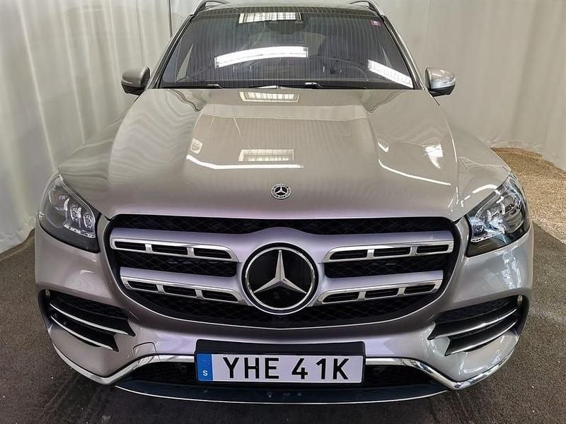 Silver metallic Begagnad 2022 Mercedes GLS400 SUV | 1 300 000 kr - Bild 1/4