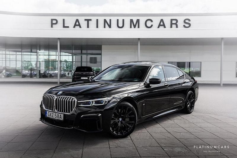 Svart Begagnad 2019 BMW 745 M Sport Sedan | 719 000 kr - Bild 1/4
