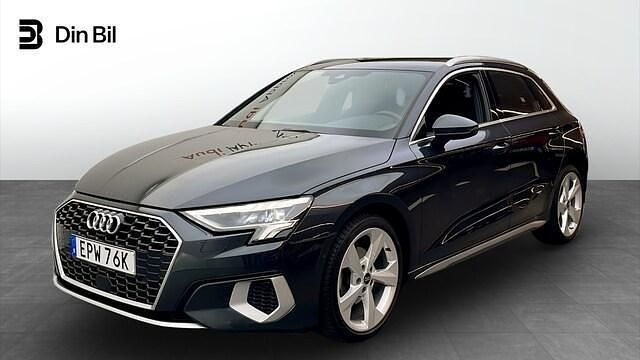 Manhattangrå metallic Begagnad 2022 Audi A3 Advanced Plus | 269 000 kr (Marknadspris) - Bild 1/4