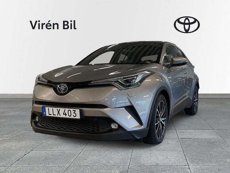 Mörkgrå Begagnad 2018 Toyota C-HR Executive SUV | 209 000 kr (Marknadspris) - Bild 1/4