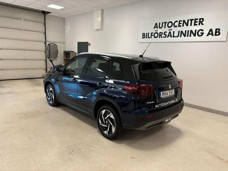 Begagnad Suzuki Vitara 116 HK (85 kW) 2024 Blå SUV