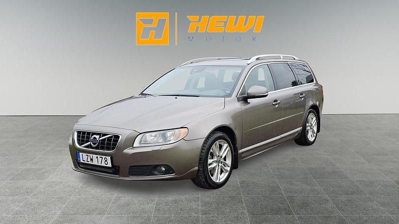 Grå Begagnad 2011 Volvo V70 Summum Kombi | 84 800 kr (Marknadspris) - Bild 1/4