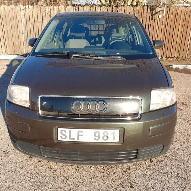 Begagnad Audi A2 75 HK (55 kW) 2001 Mörkgrön Halvkombi