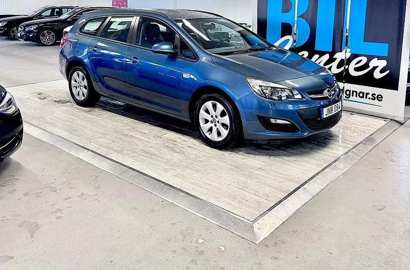 Begagnad Opel Astra drive 140 HK (102 kW) 2016 Blå Kombi