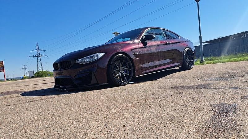 Royal magenta Begagnad 2015 BMW M4 Sportkupé | 501 000 kr (Dyr) - Bild 1/2