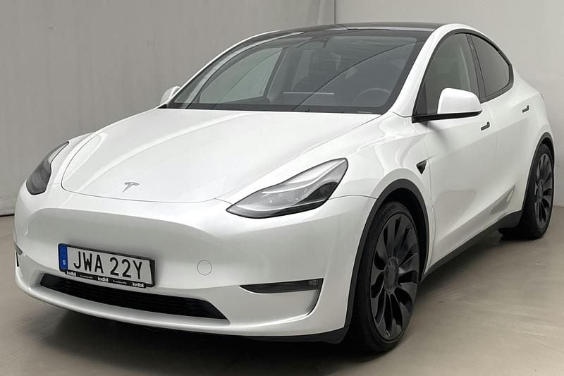 Vit Begagnad 2023 Tesla Model Y Performance SUV | 399 000 kr (Bra pris) - Bild 1/4