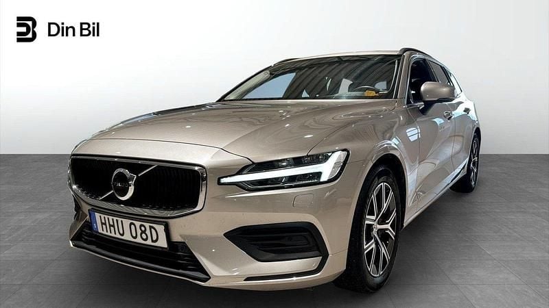 Ljusgrå Begagnad 2022 Volvo V60 Core Kombi | 334 900 kr (Bra pris) - Bild 1/4