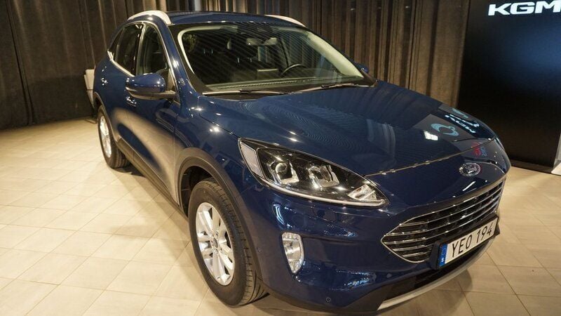 Blå Begagnad 2022 Ford Kuga Business Edition SUV | 272 000 kr (Marknadspris) - Bild 1/4