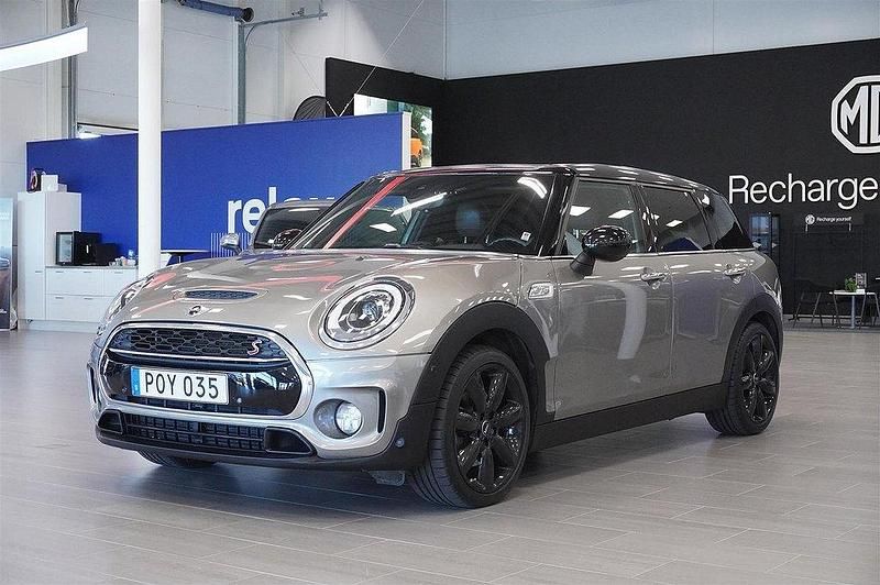Grå Begagnad 2015 Mini Cooper Clubman Kombi | 154 990 kr - Bild 1/4