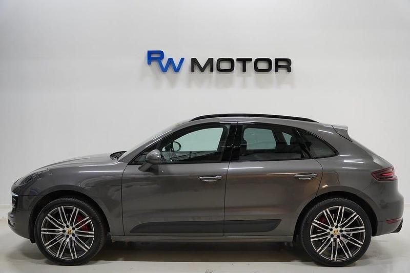 Begagnad Porsche Macan Turbo Sport 400 HK (294 kW) 2015 Mörkgrå SUV