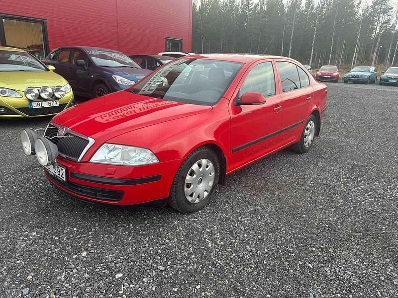Röd Begagnad 2006 Skoda Octavia Halvkombi | 44 900 kr (Dyr) - Bild 1/4