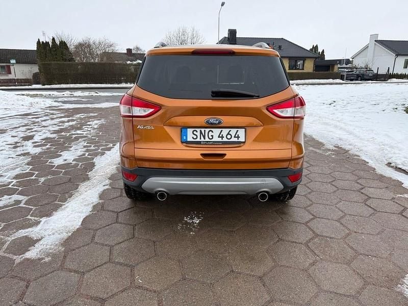 Begagnad Ford Kuga Titanium 150 HK (110 kW) 2014 Orange SUV