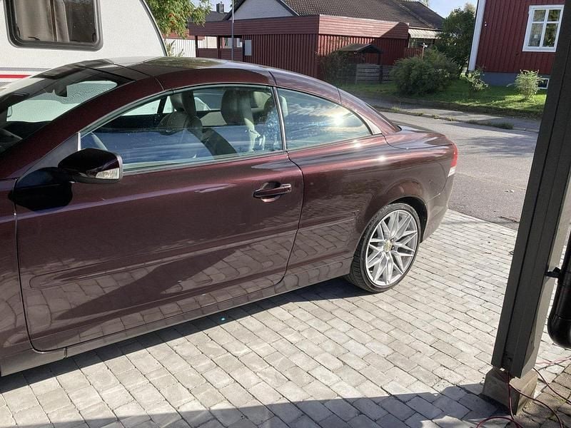 Röd Begagnad 2007 Volvo C70 Summum Cab | 89 000 kr (Bra pris) - Bild 1/4