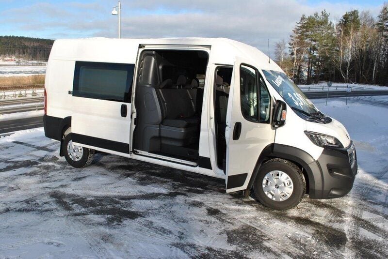 Begagnad 2021 Peugeot Boxer Van | 536 250 kr - Bild 1/4