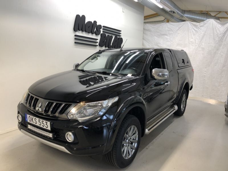 Svart Begagnad 2017 Mitsubishi L200 Pickup | 269 900 kr (Dyr) - Bild 1/4