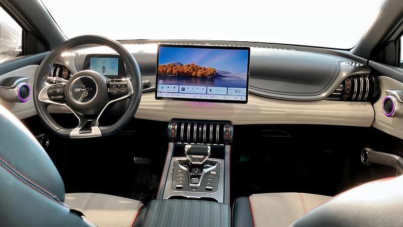 Begagnad BYD Atto 3 Design 150 kW (204 HK) 2022 Vit SUV