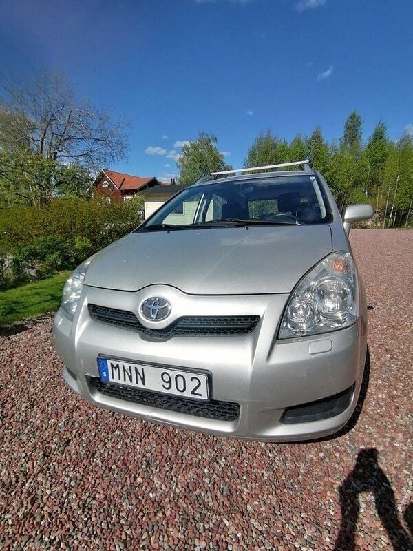 Silver Begagnad 2008 Toyota Corolla Verso Minibuss | 39 000 kr (Superpris) - Bild 1/4