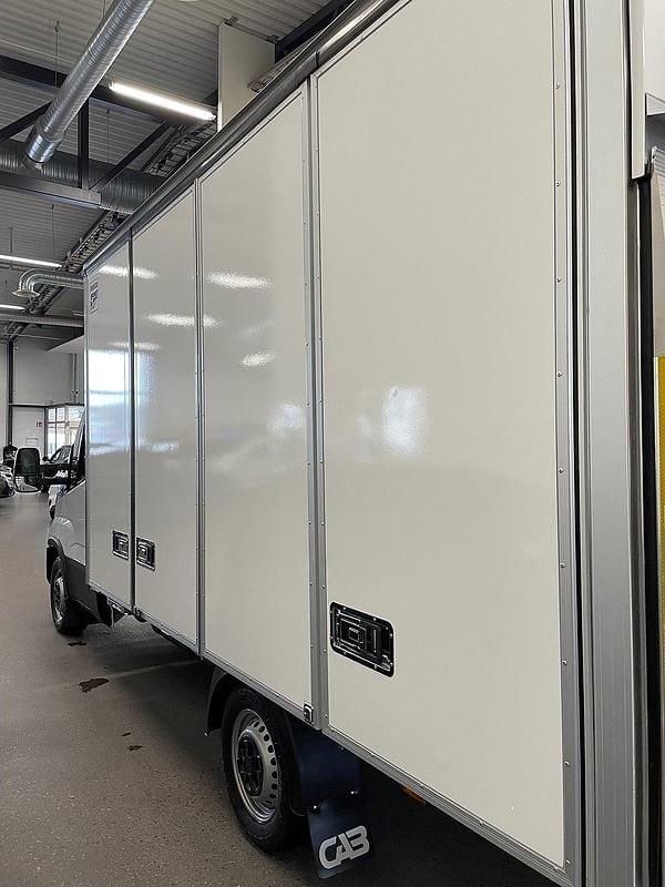 Begagnad Iveco Daily 161 HK (118 kW) 2023 Vit Van