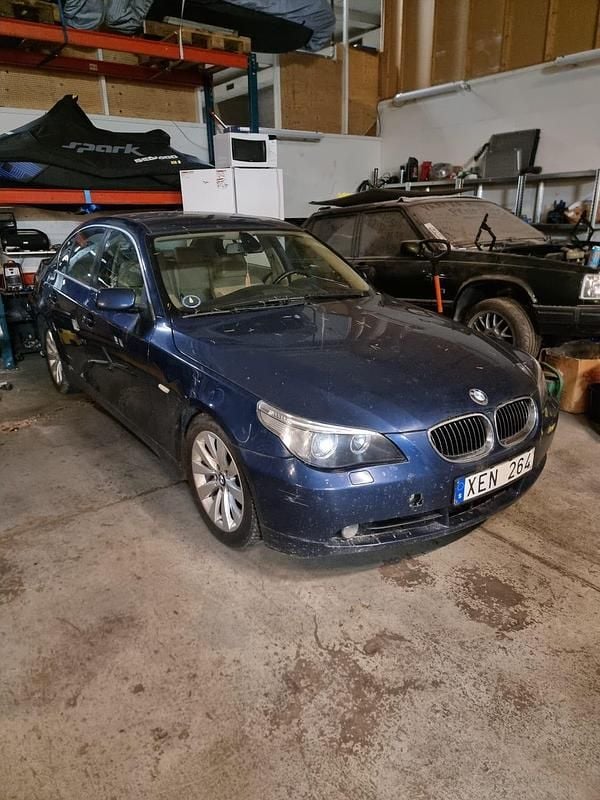 Begagnad 2006 BMW 525 Sedan | 30 000 kr (Marknadspris) - Bild 1/4