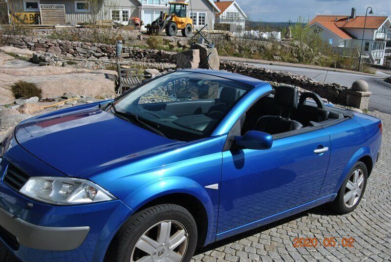 Blå Begagnad 2005 Renault Mégane Cabriolet Cab | 39 000 kr (Marknadspris) - Bild 1/4