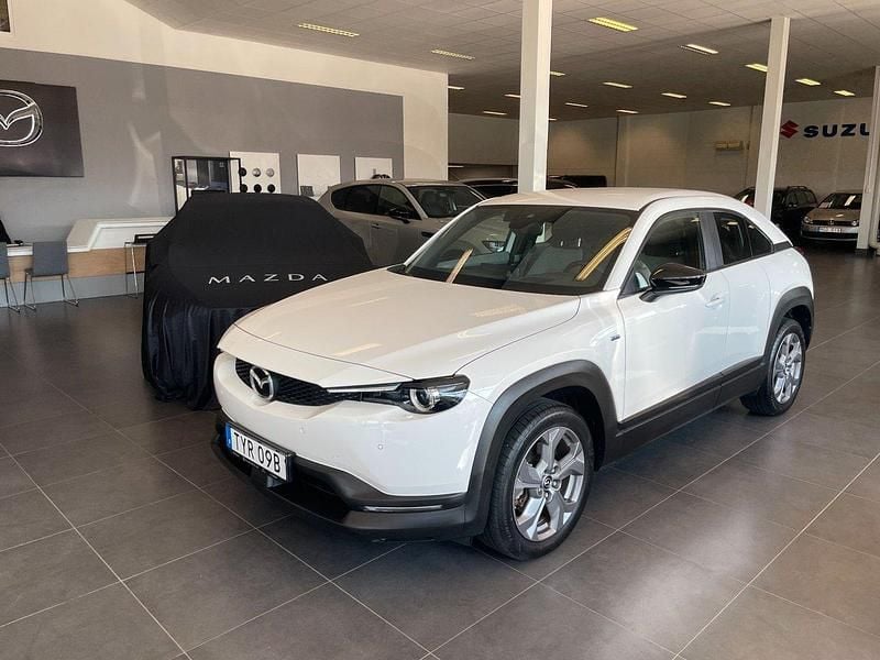 Vit Begagnad 2022 Mazda MX30 SUV | 159 900 kr (Bra pris) - Bild 1/4
