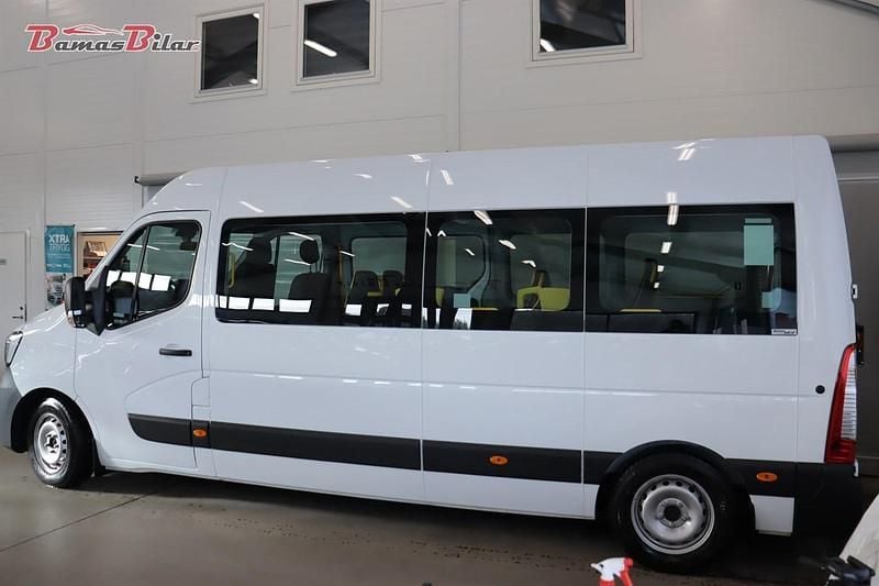 Begagnad Renault Master 146 HK (107 kW) 2024 Vit Minibuss