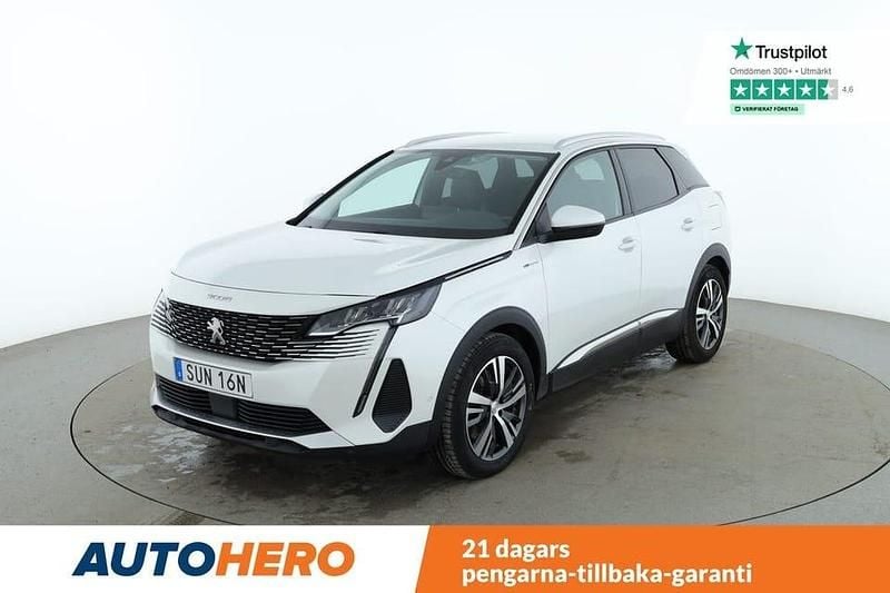 Vit Begagnad 2021 Peugeot 3008 Allure SUV | 244 000 kr (Marknadspris) - Bild 1/4
