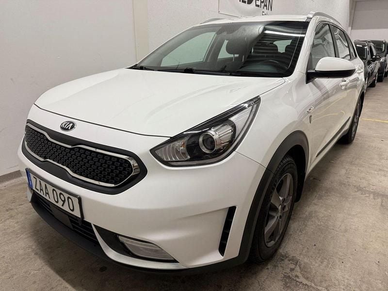 Vit Begagnad 2018 Kia Niro Advance SUV | 134 500 kr (Bra pris) - Bild 1/4