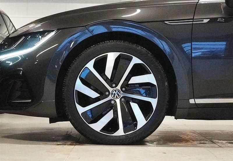 Begagnad VW Arteon R-line 218 HK (160 kW) 2020 Mörkgrå Kombi