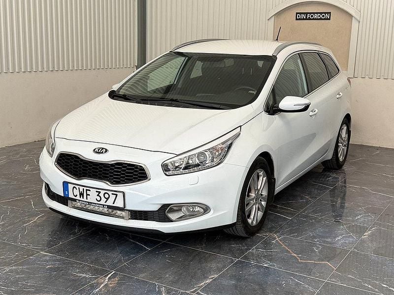 Vit Begagnad 2014 Kia Ceed Sportswagon Comfort Kombi | 59 900 kr (Bra pris) - Bild 1/4