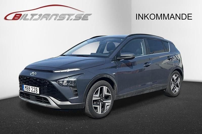 Grå Begagnad 2023 Hyundai Bayon Advanced SUV | 209 900 kr (Marknadspris) - Bild 1/4