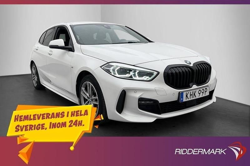 Vit Begagnad 2020 BMW 118 M Sport Halvkombi | 219 800 kr (Marknadspris) - Bild 1/3