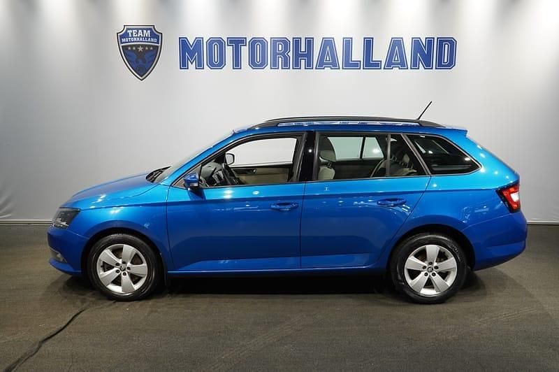 Begagnad Skoda Fabia 112 HK (82 kW) 2017 Blå Kombi