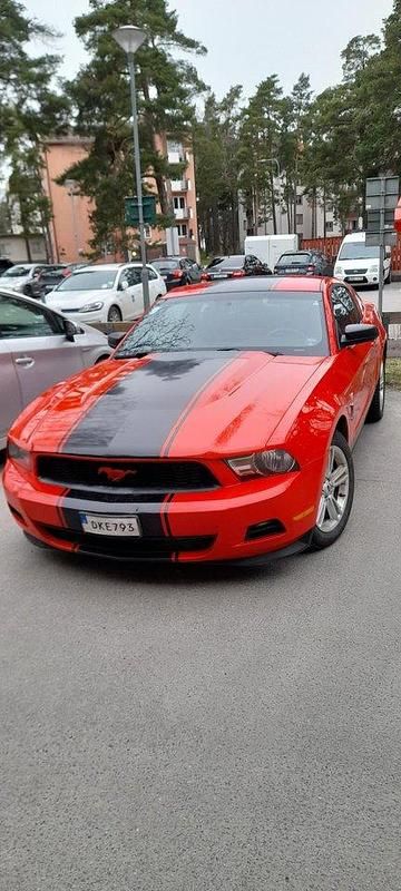 Röd Begagnad 2011 Ford Mustang Sportkupé | 169 000 kr (Dyr) - Bild 1/4