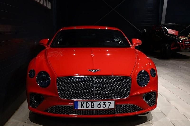 Begagnad Bentley Continental GT 635 HK (467 kW) 2018 Röd Sportkupé