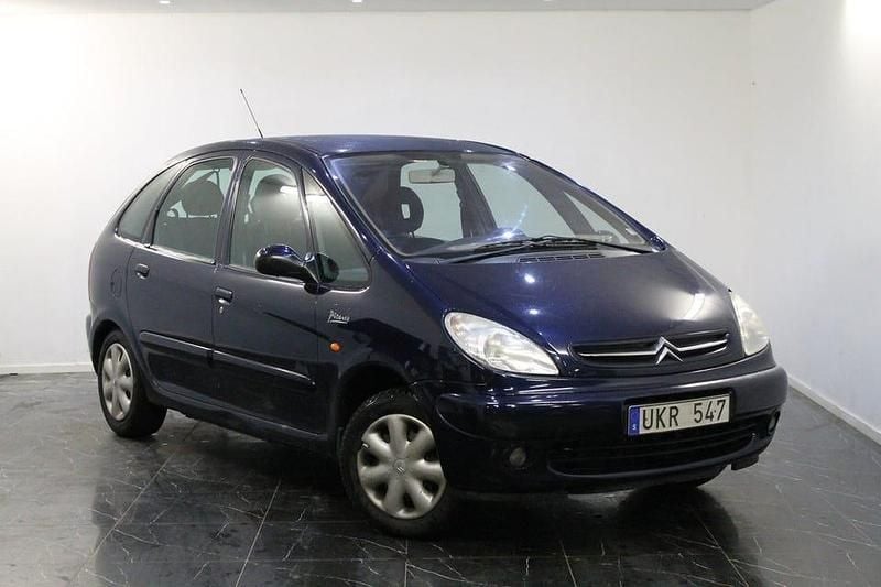 Begagnad Citroën Xsara Picasso 116 HK (85 kW) 2003 Mörkblå Minibuss
