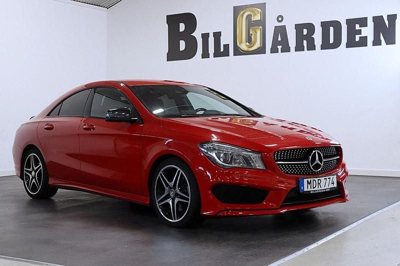 Röd Begagnad 2015 Mercedes CLA220 AMG Sedan | 229 900 kr (Lite dyr) - Bild 1/4