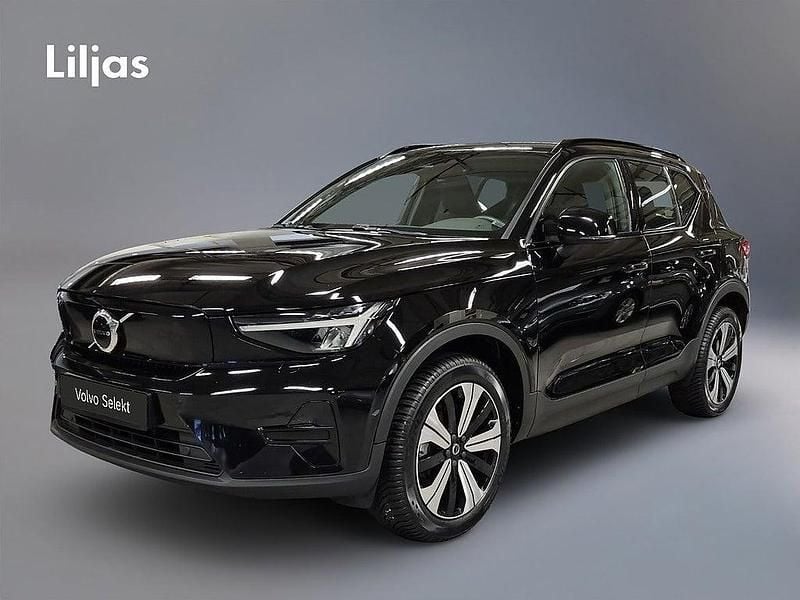 Svart Begagnad 2022 Volvo XC40 Core SUV | 299 000 kr - Bild 1/2