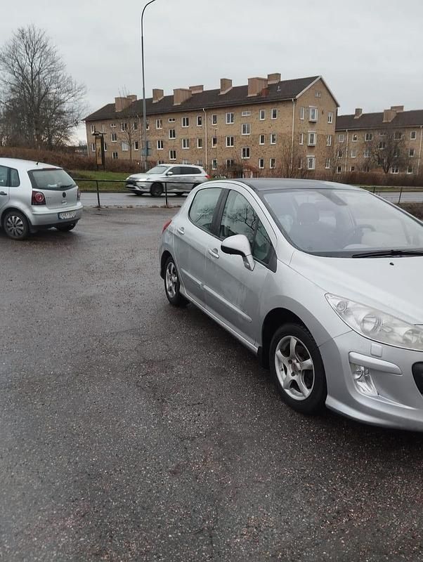 Begagnad Peugeot 308 109 HK (80 kW) 2009 Halvkombi