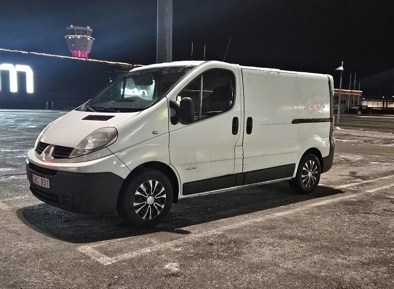 Vit Begagnad 2013 Renault Trafic Van | 55 000 kr (Bra pris) - Bild 1/4