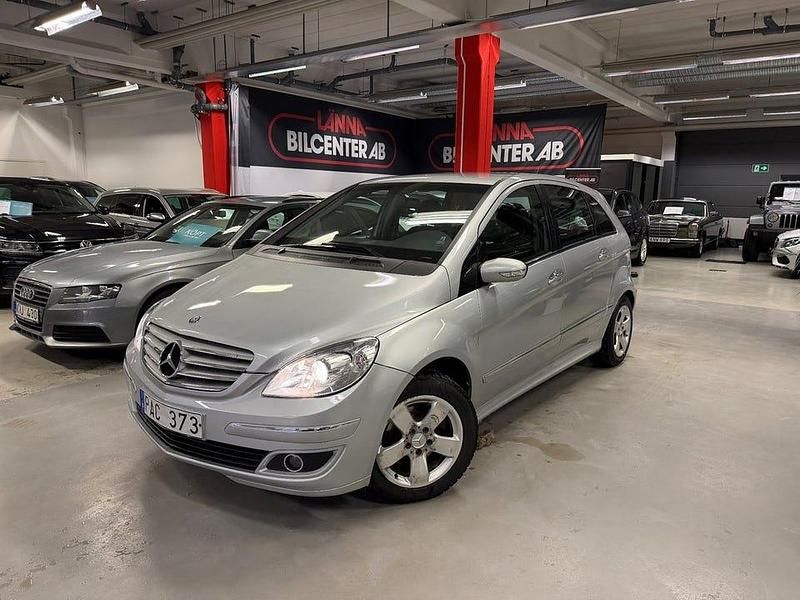Silver Begagnad 2007 Mercedes 200 Halvkombi | 88 900 kr - Bild 1/4