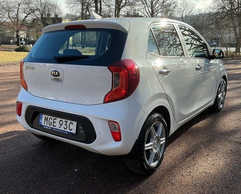 Begagnad Kia Picanto Advance 67 HK (49 kW) 2021 Vit Halvkombi