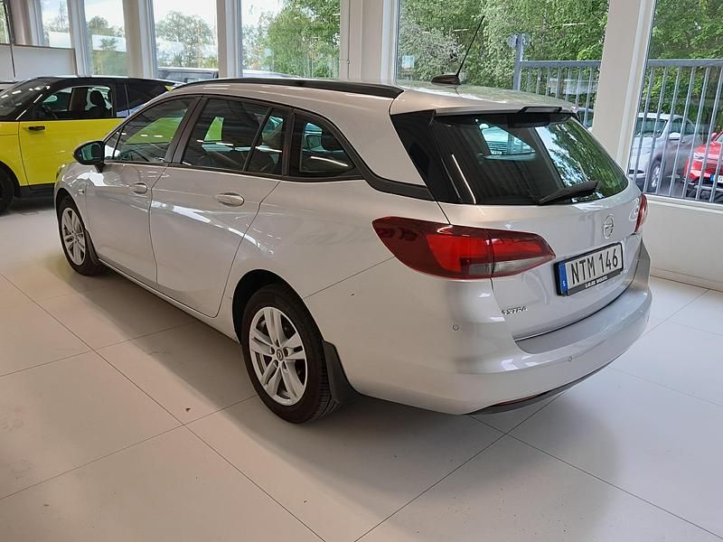 Begagnad Opel Astra 112 HK (82 kW) 2017 Grå Kombi