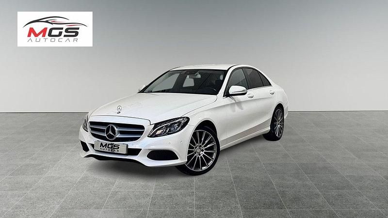 Vit Begagnad 2015 Mercedes C220 Sedan | 169 900 kr (Marknadspris) - Bild 1/4
