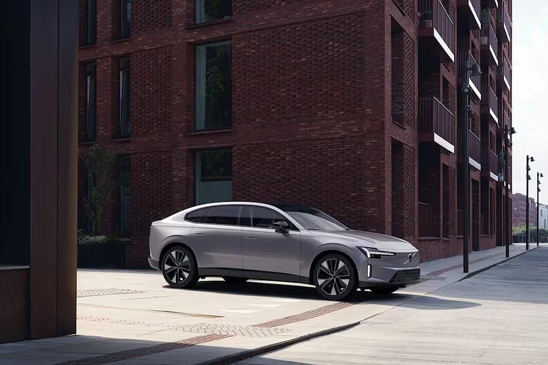 Ny Volvo ES90 Ultra 244 kW (333 HK) 2026 Grå Sedan