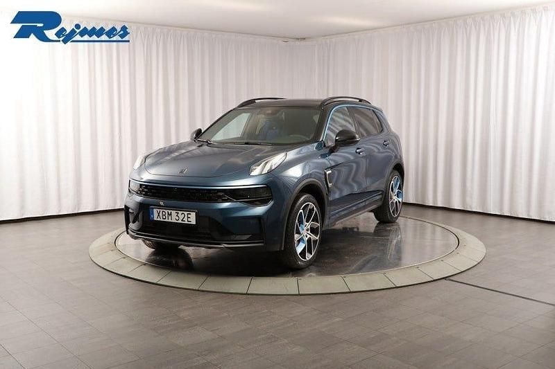 Blå Begagnad 2023 Lynk & Co 01 SUV | 299 800 kr (Marknadspris) - Bild 1/4