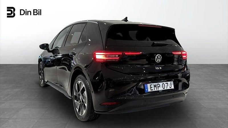 Begagnad VW ID.3 Pro Performance 239 kW (326 HK) 2024 Grenadilla black Halvkombi