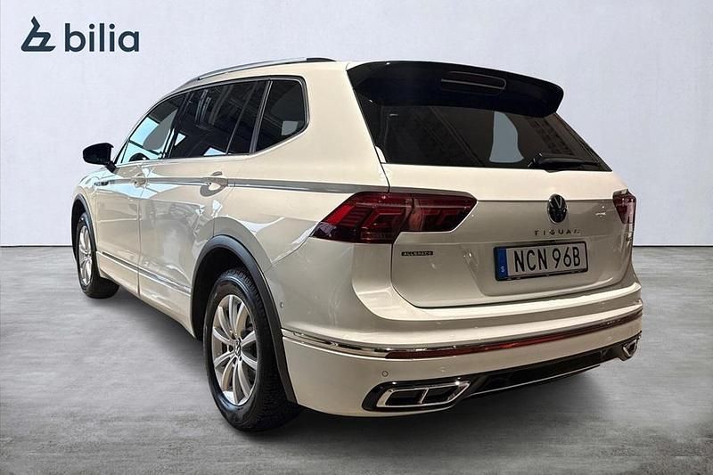 Begagnad VW Tiguan Allspace 203 HK (149 kW) 2023 Vit SUV