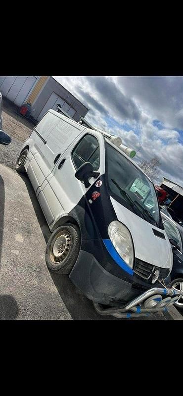 Vit Begagnad 2011 Renault Trafic Van | 20 000 kr - Bild 1/3