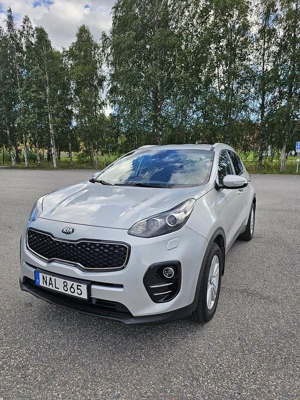 Grå Begagnad 2016 Kia Sportage Advance SUV | 115 000 kr (Lite dyr) - Bild 1/4